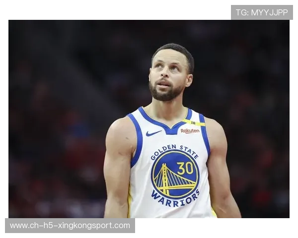 勇士那几记三分太狠了，库里依旧是信仰，勇士队库里三分